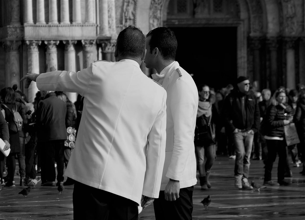 铁塔猫烟花葡萄珠（细）：哪个平台开户便宜