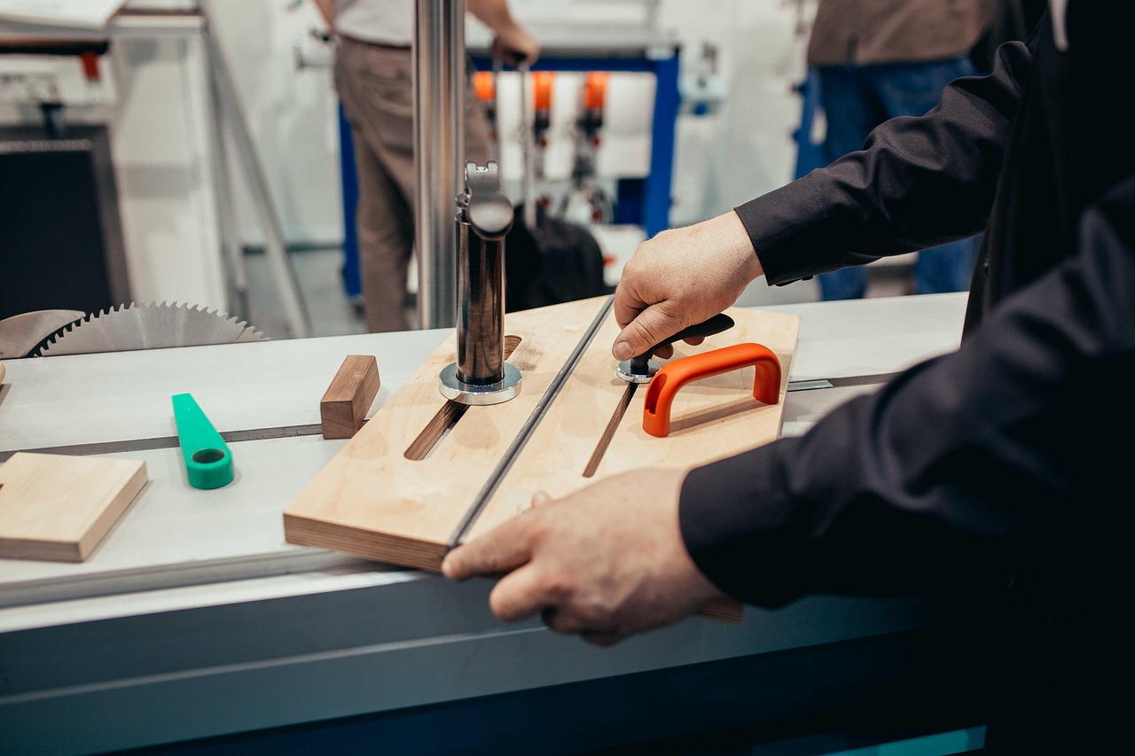 民生通讯实名账号：流量卡在海外生活媒体中的使用方法